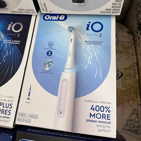 BRAND NEW SEALED Oral B iO Series 3 Electric Toothbrush - Picture 1 of 1